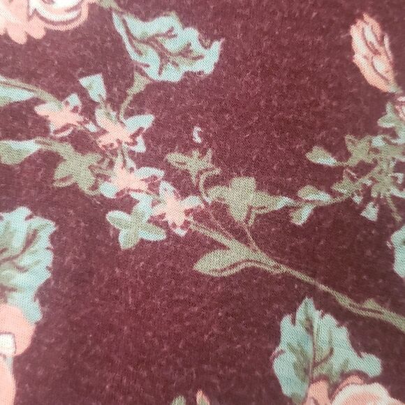 Vanity Floral Top with Lace Insets Sz M - Picture 5 of 8